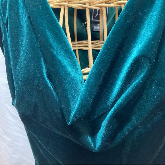 TOMMY HILFINGER VELVET GREEN PARTY DRESS RUCHING ZIP UP DRAPED NECK NWT SIZE 16 - Picture 14 of 15